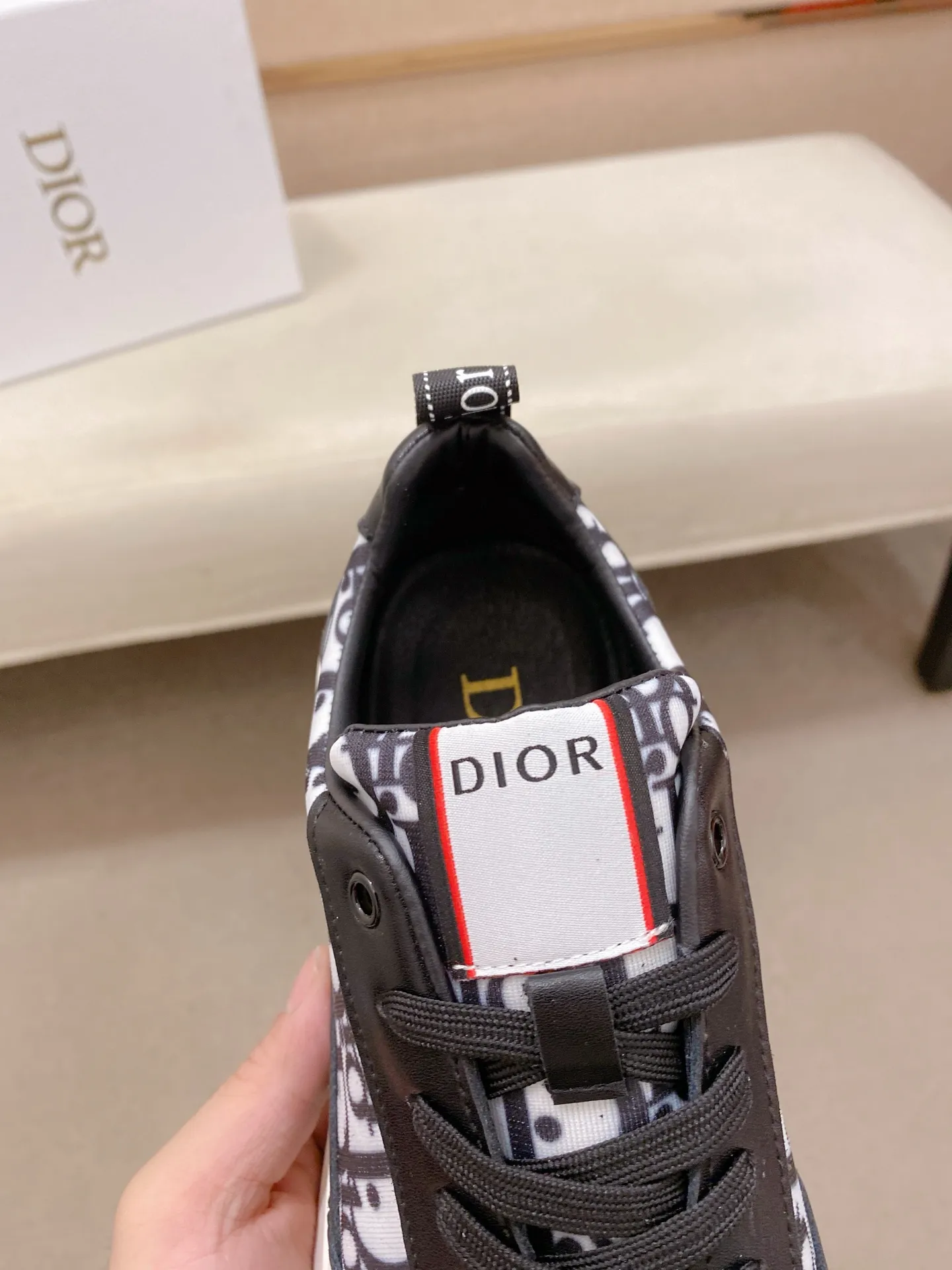 Factory price: 420💰[Dior·Dior] New casual sports style men's shoes, new spring and summer design, perfect workmanship, lace-up lazy style to create wardrobe quality, upper: imported cowhide, sheepskin lining is soft and comfortable, ultra-light TPU wear-resistant outsole, simple, versatile fashion men's shoes, excellent color code number 38--44. (Can be customized for 45 non-refundable)